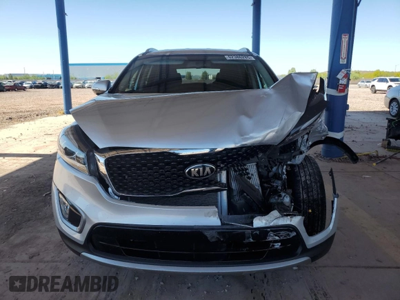 2016 Kia Sorento EX with VIN 5XYPH4A10GG047572, listed as a Copart auction lot 62386285 with 26,705 mi miles and Salvage title. Bid and sale history available at DreamBid. Image 5.