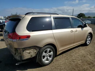 2011 Toyota Sienna LE AAS with VIN 5TDKK3DC6BS086570, listed as a Copart auction lot 54724385 with 157,530 mi miles and Salvage Title. Bid and sale history available at DreamBid. Image 3.