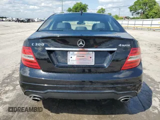 2012 Mercedes-Benz C 300 Sport z VIN WDDGF8BB1CR207366, wystawiony jako Copart lot #56564215 z przebiegiem 95 134 mil mil oraz Szkoda całkowita • Salvage title. Historia ofert i sprzedaży dostępna na DreamBid. Obrazek 6.