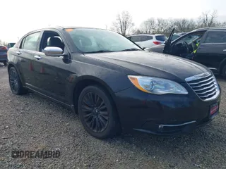 2012 Chrysler 200 Limited with VIN 1C3CCBCB5CN140831, listed as a IAAI auction lot 42007133 with 102,254 mi miles. Bid and sale history available at carsss.com. Image 1.