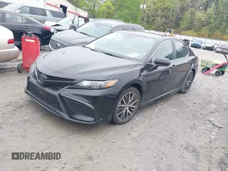 2021 Toyota Camry SE Nightshade with VIN 4T1G11AK2MU456447, listed as a IAAI auction lot 41973852 with 47,185 mi miles. Bid and sale history available at carsss.com. Image 2.