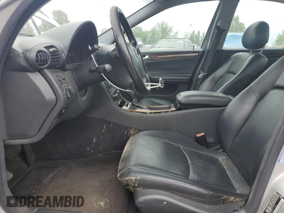 2002 Mercedes-Benz C 230/260/280/320 with VIN WDBRF64J52F271131, listed as a Copart auction lot 61007165 with 144,708 mi miles and Clean title. Bid and sale history available at DreamBid. Image 7.