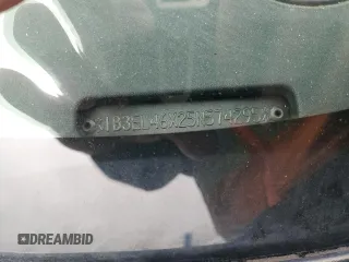 2005 Dodge Stratus SXT z VIN 1B3EL46X25N574295, wystawiony jako Copart lot #51846645 z przebiegiem 135 642 mil mil oraz Czysty tytuł • Clean title. Historia ofert i sprzedaży dostępna na DreamBid. Obrazek 12.