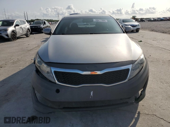 2011 Kia Optima EX z VIN KNAGN4A7XB5082566, wystawiony jako Copart lot #59417995 z przebiegiem Nie podano mil oraz Czysty tytuł • Clean title. Historia ofert i sprzedaży dostępna na DreamBid. Obrazek 5.