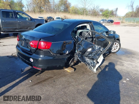 2012 Volkswagen Jetta SE с VIN 3VWDP7AJXCM362588, выставлен на аукционе IAAI как лот 41951625 с пробегом 210 159 миль миль и . История ставок и продаж доступна на DreamBid. Изображение 4.