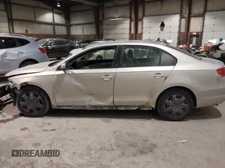 2012 Volkswagen Jetta Sedan SE w/Convenience PZEV with VIN 3VWDP7AJ6CM050610, listed as a IAAI auction lot 41435502 with 160,660 mi miles. Bid and sale history available at carsss.com. Image 14.