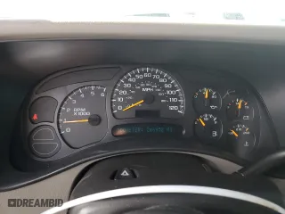 2004 GMC Sierra 1500 SLT with VIN 1GTEK19TX4E376829, listed as a Copart auction lot 45041115 with 246,952 mi miles and Salvage Title. Bid and sale history available at carsss.com. Image 9.