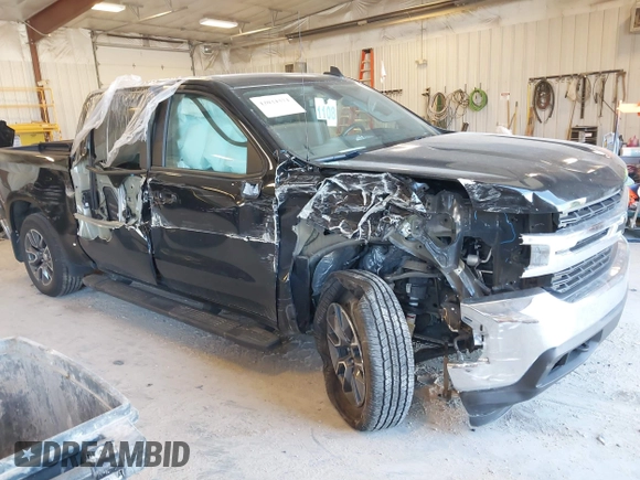 2021 Chevrolet Silverado 1500 LT with VIN 3GCUYDED4MG215721, listed as a IAAI auction lot 42034374 with 61,089 mi miles and . Bid and sale history available at DreamBid. Image 1.