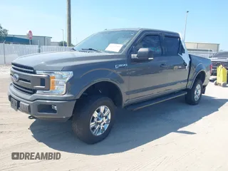 2018 Ford F-150 XL z VIN 1FTEW1EP8JFD63788, wystawiony jako IAAI lot #42252446 z przebiegiem 52 611 mil mil oraz . Historia ofert i sprzedaży dostępna na DreamBid. Obrazek 2.