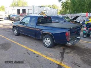 2004 Chevrolet Colorado LS ZQ8 z VIN 1GCCS196048101017, wystawiony jako IAAI lot #42380227 z przebiegiem 174 679 mil mil oraz . Historia ofert i sprzedaży dostępna na DreamBid. Obrazek 3.