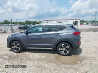 2018 Hyundai Tucson Sport z VIN KM8J3CAL9JU752050, wystawiony jako IAAI lot #42558721 z przebiegiem 173 974 mil mil oraz . Historia ofert i sprzedaży dostępna na DreamBid. Obrazek 14.