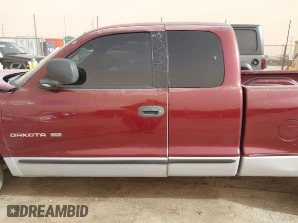 2000 Dodge Dakota with VIN 1B7GL22X2YS642070, listed as a IAAI auction lot 41348320 with 1 mi miles. Bid and sale history available at carsss.com. Image 13.