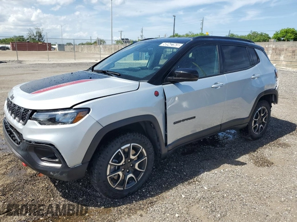2024 Jeep Compass Trailhawk with VIN 3C4NJDDN4RT149558, listed as a Copart auction lot 58942365 with 31,644 mi miles and Clean title. Bid and sale history available at DreamBid. Image 1.