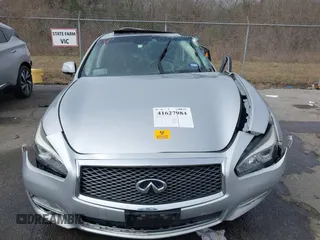 2018 Infiniti Q70 Luxe с VIN JN1BY1PPXJM330669, выставлен на аукционе IAAI как лот 41627984 с пробегом Не указан миль и . История ставок и продаж доступна на DreamBid. Изображение 11.