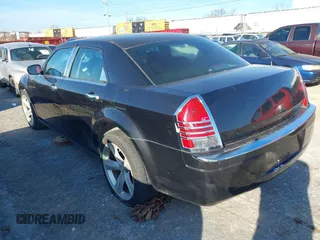 2006 Chrysler 300 with VIN 2C3LA43R96H121503, listed as a IAAI auction lot 41508552 with 296,393 mi miles. Bid and sale history available at carsss.com. Image 3.