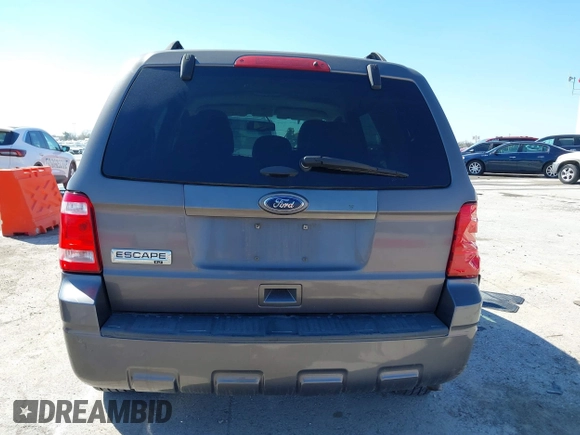 2011 Ford Escape XLT with VIN 1FMCU0D74BKA81385, listed as a IAAI auction lot 41895835 with 238,298 mi miles. Bid and sale history available at carsss.com. Image 16.