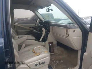 2005 Cadillac Escalade z VIN 1GYEK63N65R119145, wystawiony jako IAAI lot #41769374 z przebiegiem 267 173 mil mil oraz . Historia ofert i sprzedaży dostępna na DreamBid. Obrazek 5.