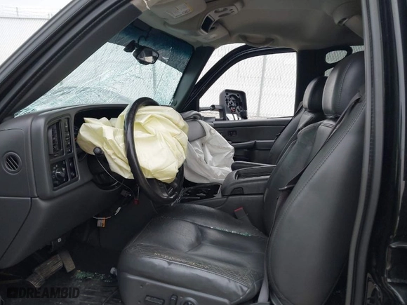 2006 Chevrolet Silverado 2500HD Work Truck with VIN 1GCHK23276F116761, listed as a IAAI auction lot 41469399 with 1 mi miles. Bid and sale history available at carsss.com. Image 5.