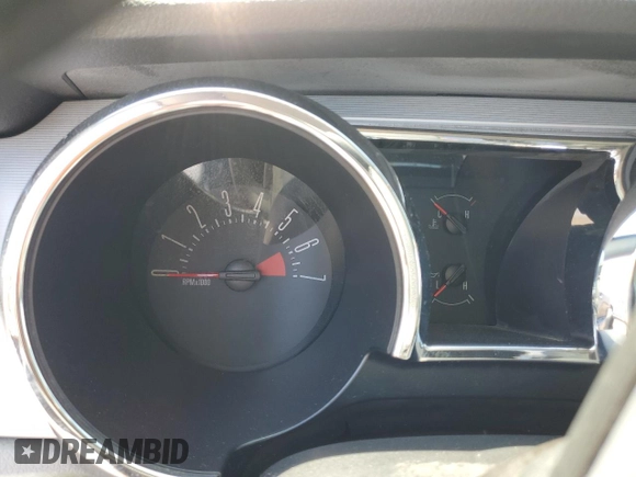 2009 Ford Mustang z VIN 1ZVHT80N595137873, wystawiony jako Copart lot #60161505 z przebiegiem Nie podano mil oraz Szkoda całkowita • Salvage title. Historia ofert i sprzedaży dostępna na DreamBid. Obrazek 9.