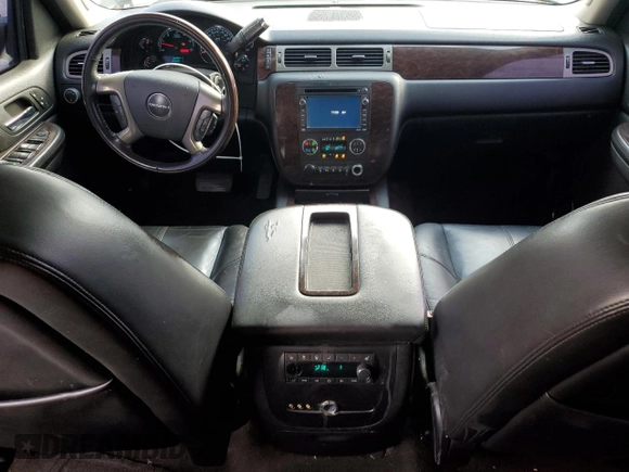 2008 GMC Yukon Denali with VIN 1GKFK63878J187742, listed as a Copart auction lot 42462895 with 133,468 mi miles and Clean title. Bid and sale history available at DreamBid. Image 8.