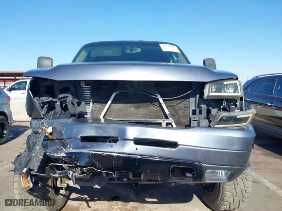 2007 Chevrolet Silverado 2500HD Classic LT3 with VIN 1GCHK23D97F183638, listed as a IAAI auction lot 41299493 with 238,146 mi miles. Bid and sale history available at carsss.com. Image 13.