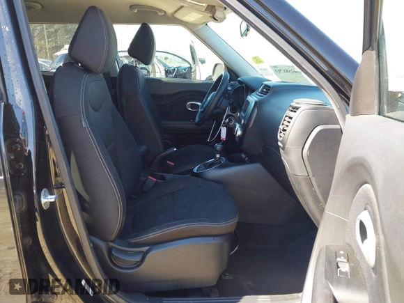 2018 Kia Soul with VIN KNDJN2A27J7505284, listed as a IAAI auction lot 41686793 with 104,821 mi miles and . Bid and sale history available at DreamBid. Image 5.
