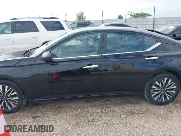 2024 Nissan Altima SV with VIN 1N4BL4DV0RN335813, listed as a IAAI auction lot 42191029 with 28,056 mi miles and . Bid and sale history available at carsss.com. Image 14.