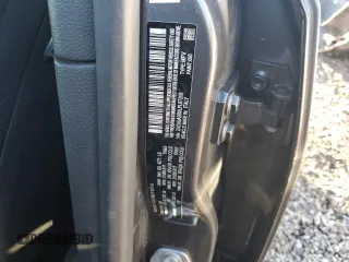 2020 Jeep Renegade Altitude with VIN ZACNJABB0LPL67208, listed as a Copart auction lot 43326665 with 118,757 mi miles and Salvage Title. Bid and sale history available at DreamBid. Image 14.
