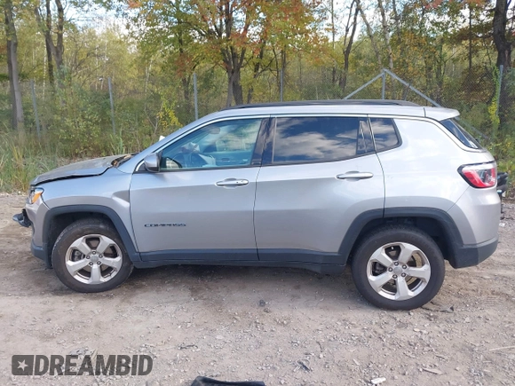 2018 Jeep Compass Latitude with VIN 3C4NJCBB1JT374446, listed as a IAAI auction lot 40536024 with 110,165 mi miles. Bid and sale history available at carsss.com. Image 14.