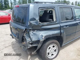 2008 Jeep Patriot Sport с VIN 1J8FF28W98D736350, выставлен на аукционе IAAI как лот 42521726 с пробегом 213 473 миль миль и . История ставок и продаж доступна на DreamBid. Изображение 6.