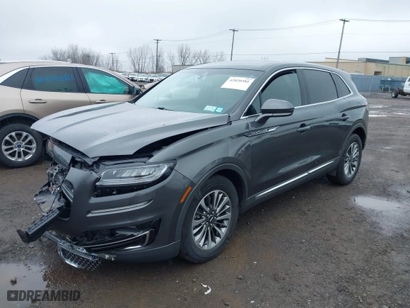 2019 Lincoln Nautilus Select with VIN 2LMPJ8K91KBL61745, listed as a IAAI auction lot 42020381 with 20,080 mi miles. Bid and sale history available at carsss.com. Image 17.