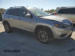 2019 Jeep Cherokee Latitude Plus z VIN 1C4PJLLN8KD222057, wystawiony jako Copart lot #48521785 z przebiegiem 89 817 mil mil oraz Nie do naprawy. Historia ofert i sprzedaży dostępna na DreamBid. Obrazek 4.