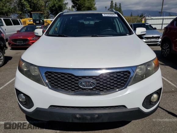 2012 Kia Sorento EX with VIN 5XYKU4A21CG300276, listed as a Copart auction lot 47244925 with 227,119 mi miles and Salvage Title. Bid and sale history available at carsss.com. Image 5.