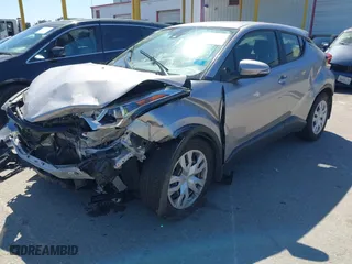 2019 Toyota C-HR XLE with VIN JTNKHMBX0K1050506, listed as a IAAI auction lot 41825365 with 88,184 mi miles. Bid and sale history available at carsss.com. Image 17.