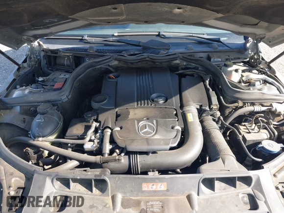 2012 Mercedes-Benz C-Class C 250 Sport with VIN WDDGF4HB4CR205725, listed as a IAAI auction lot 41963335 with 189,187 mi miles. Bid and sale history available at carsss.com. Image 10.