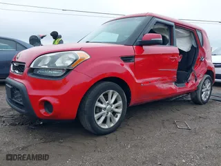 2013 Kia Soul ! with VIN KNDJT2A66D7577087, listed as a IAAI auction lot 41401712 with NaN miles. Bid and sale history available at carsss.com. Image 18.