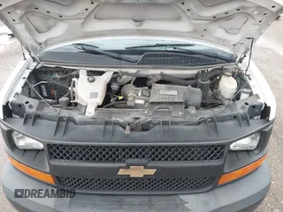 2017 Chevrolet Express Cargo with VIN 1GCWGAFF5H1246698, listed as a IAAI auction lot 42546142 with 186,229 mi miles and . Bid and sale history available at DreamBid. Image 10.