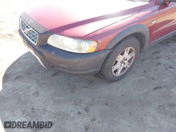 2006 Volvo XC70 with VIN YV4SZ592661225863, listed as a IAAI auction lot 41610978 with 284,602 mi miles. Bid and sale history available at carsss.com. Image 6.