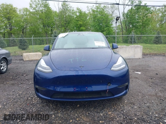 2023 Tesla Model Y Long Range z VIN 7SAYGDEE6PF603981, wystawiony jako IAAI lot #42133348 z przebiegiem 28 566 mil mil oraz . Historia ofert i sprzedaży dostępna na DreamBid. Obrazek 13.