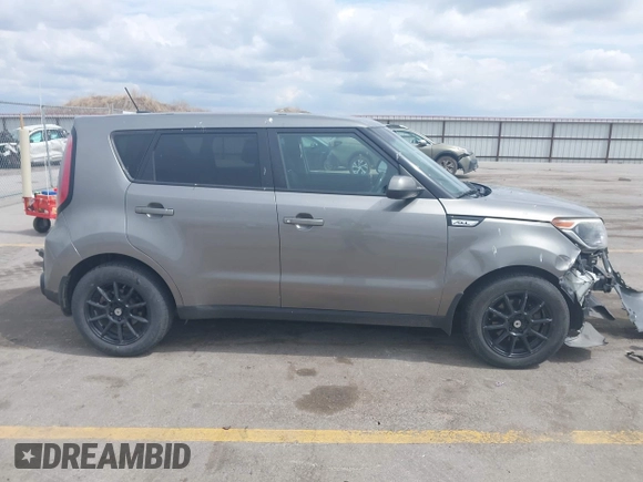2015 Kia Soul with VIN KNDJN2A25F7197295, listed as a IAAI auction lot 42012355 with 138,999 mi miles and . Bid and sale history available at DreamBid. Image 13.