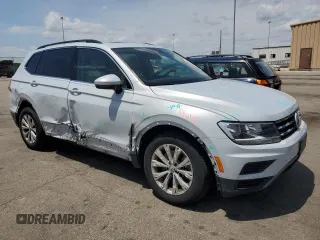 2018 Volkswagen Tiguan SEL z VIN 3VV2B7AX7JM126444, wystawiony jako Copart lot #61574485 z przebiegiem 86 720 mil mil oraz Szkoda całkowita • Salvage title. Historia ofert i sprzedaży dostępna na DreamBid. Obrazek 4.