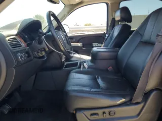 2013 Chevrolet Suburban LT with VIN 1GNSCJE09DR105725, listed as a Copart auction lot 61450935 with 171,659 mi miles and Salvage title. Bid and sale history available at DreamBid. Image 7.
