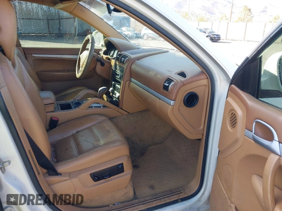 2006 Porsche Cayenne with VIN WP1AA29P86LA22945, listed as a IAAI auction lot 41414855 with 227,386 mi miles. Bid and sale history available at carsss.com. Image 5.