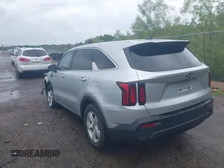 2021 Kia Sorento LX with VIN 5XYRG4LC7MG021606, listed as a IAAI auction lot 39290637 with 67,949 mi miles and . Bid and sale history available at DreamBid. Image 3.