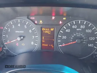 2018 Nissan NV Cargo S z VIN 1N6BF0KM6JN800780, wystawiony jako IAAI lot #42304093 z przebiegiem 113 557 mil mil oraz . Historia ofert i sprzedaży dostępna na DreamBid. Obrazek 7.