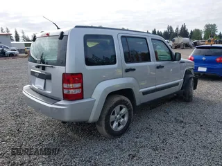 2011 Jeep Liberty Sport z VIN 1J4PN2GK9BW503376, wystawiony jako IAAI lot #42143053 z przebiegiem 168 841 mil mil oraz . Historia ofert i sprzedaży dostępna na DreamBid. Obrazek 4.