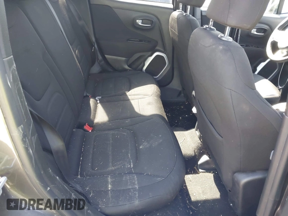 2018 Jeep Renegade Latitude with VIN ZACCJABB3JPH06633, listed as a IAAI auction lot 41590563 with 224,654 mi miles. Bid and sale history available at carsss.com. Image 8.
