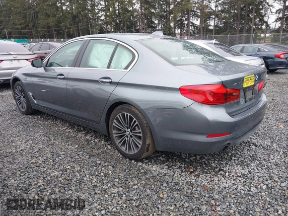 2018 BMW 5 Series 530i xDrive with VIN WBAJA7C54JWA72657, listed as a IAAI auction lot 41821105 with 48,033 mi miles. Bid and sale history available at carsss.com. Image 3.