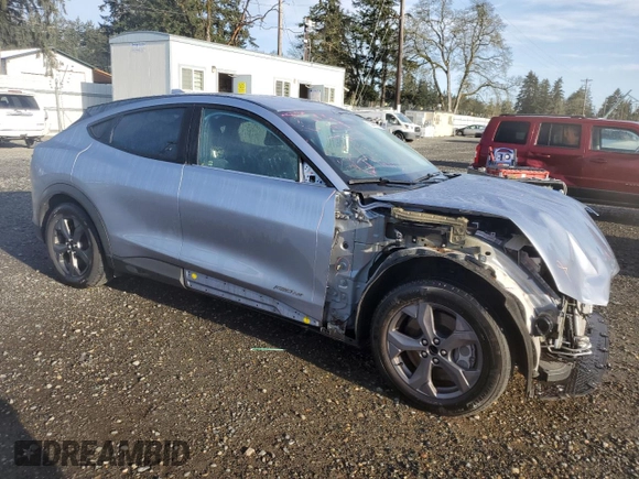2022 Ford Mustang Mach-E Select z VIN 3FMTK1RM8NMA39647, wystawiony jako Copart lot #52046755 z przebiegiem 19 021 mil mil oraz Szkoda całkowita • Salvage title. Historia ofert i sprzedaży dostępna na DreamBid. Obrazek 4.