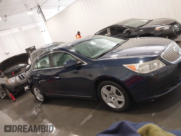 2011 Buick LaCrosse CX with VIN 1G4GA5EC0BF368072, listed as a IAAI auction lot 41395506 with 85,197 mi miles. Bid and sale history available at carsss.com. Image 13.
